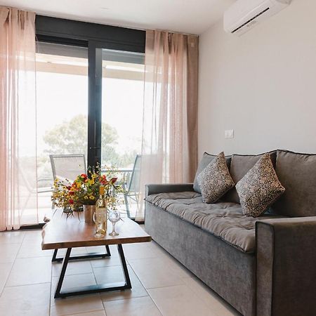 Ariti Luxury Apartment, Nikiana Extérieur photo